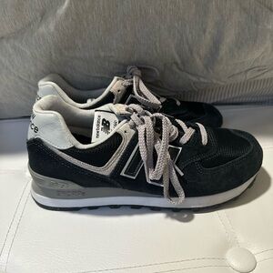 Women’s New Balance Sneakers, Size 8